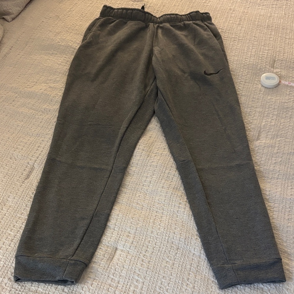 Gray Men’s Nike sweat pants size M
